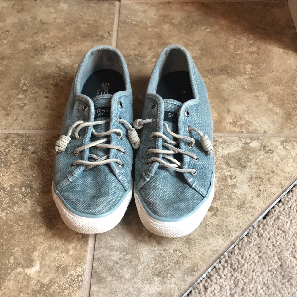 Light blue sperry’s